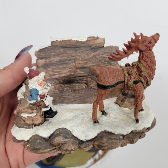 Vintage “A Christmas Remembered” Hand Painted DecorativePlate and stand 1997 - Picture 7 of 16